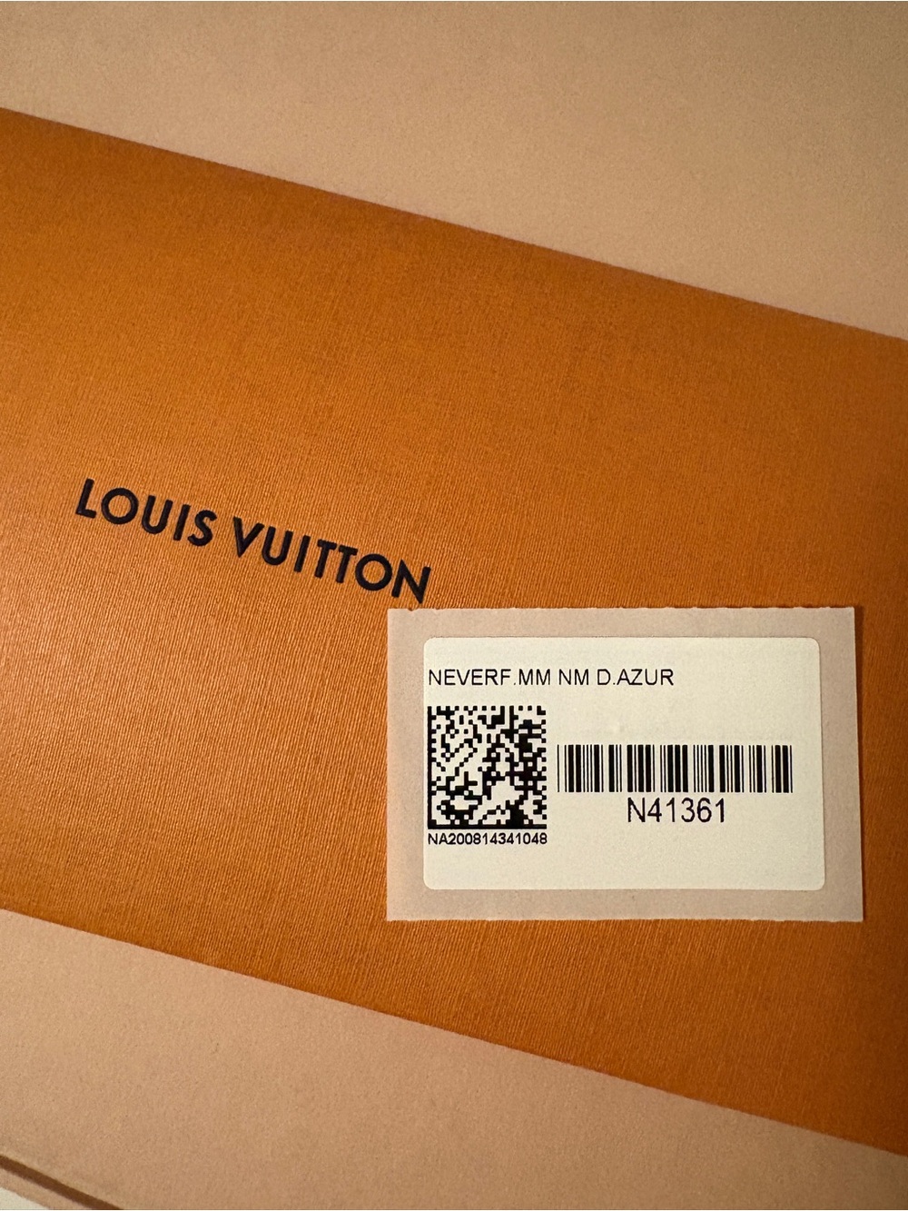 Louis Vuitton Neverfull MM in Damier Azur - Picture 6 of 16